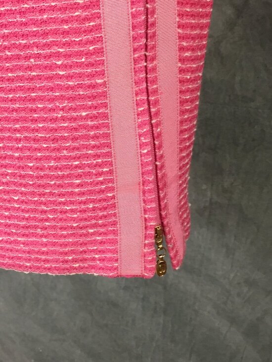 BEAUTIFUL St John couture knit pink multi jacket skirt suit size 2 - Picture 8 of 12